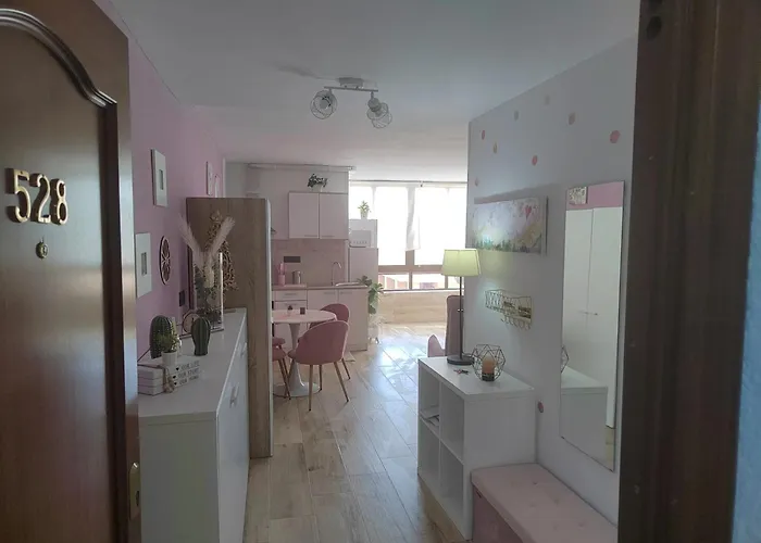 Bright With Sea View, Fuengirola, 50 M², Pool Апартаменты *