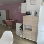 Bright With Sea View, Fuengirola, 50 M², Pool Apartment Fuengirola